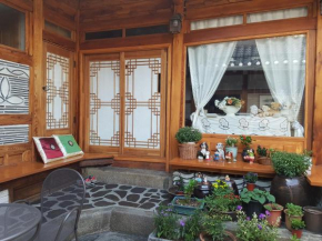 Отель Dajayon Hanok Stay  Сеул